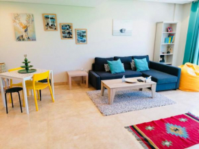 Beautiful modern apartment with access to beach and pools